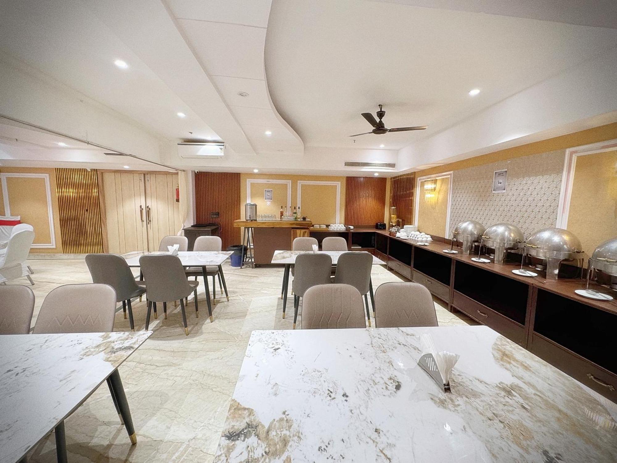 The Orion Express - East Of Kailash Nueva Delhi Exterior foto