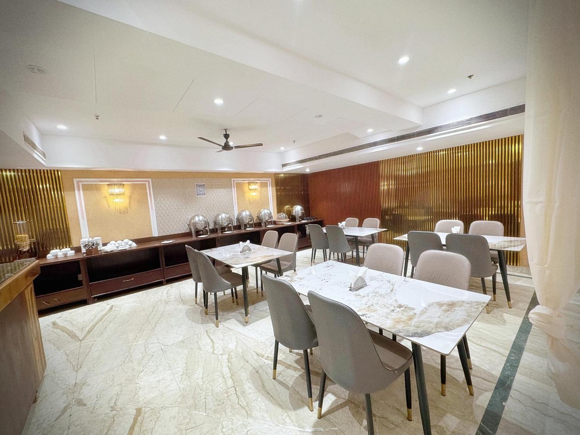 The Orion Express - East Of Kailash Nueva Delhi Exterior foto